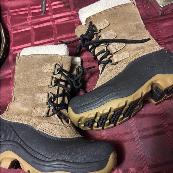 Lands\' End Tan and Black Suede Boots
